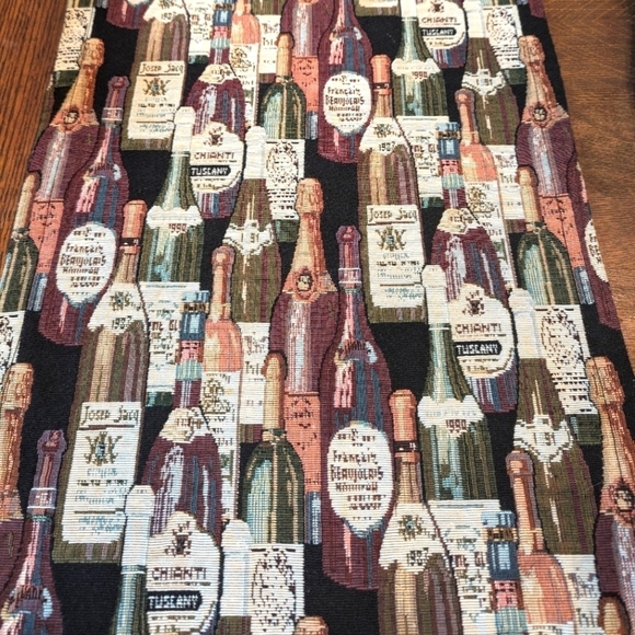 Vintage OOAK Wine Bottle Motif Tapestry Table Runner with Tassels - Picture 1 of 12